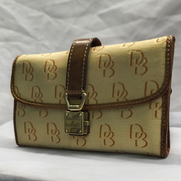 Dooney & Bourke Tan and Brown Logo Wallet vintage - Picture 4 of 12